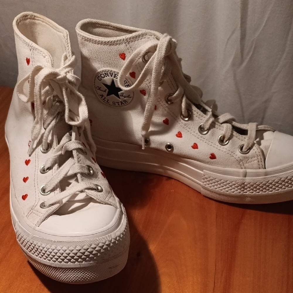 Converse Women's White and Red High-Top Sneakers Size 7.5